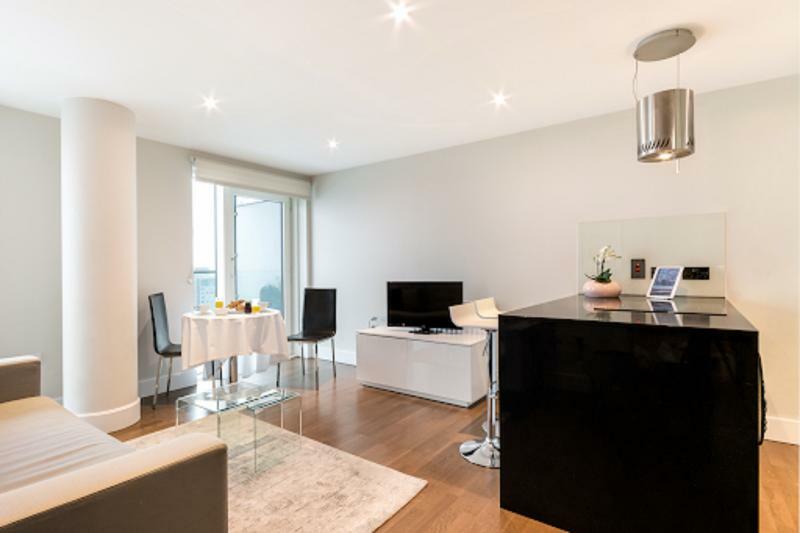 One Commercial Street 5*